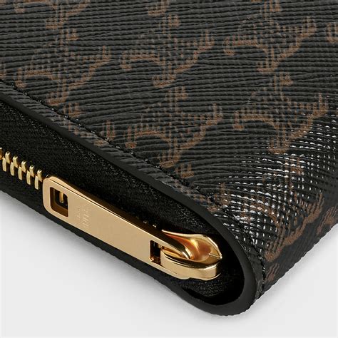 Celine Triomphe Compact Zipped Wallet 